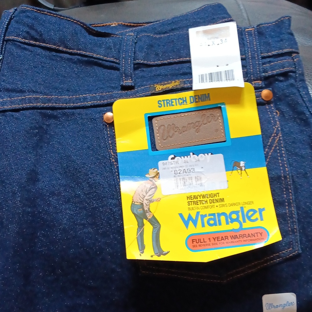 NEW Wrangler Dark Blue Jeans 44x34 Regular Fit